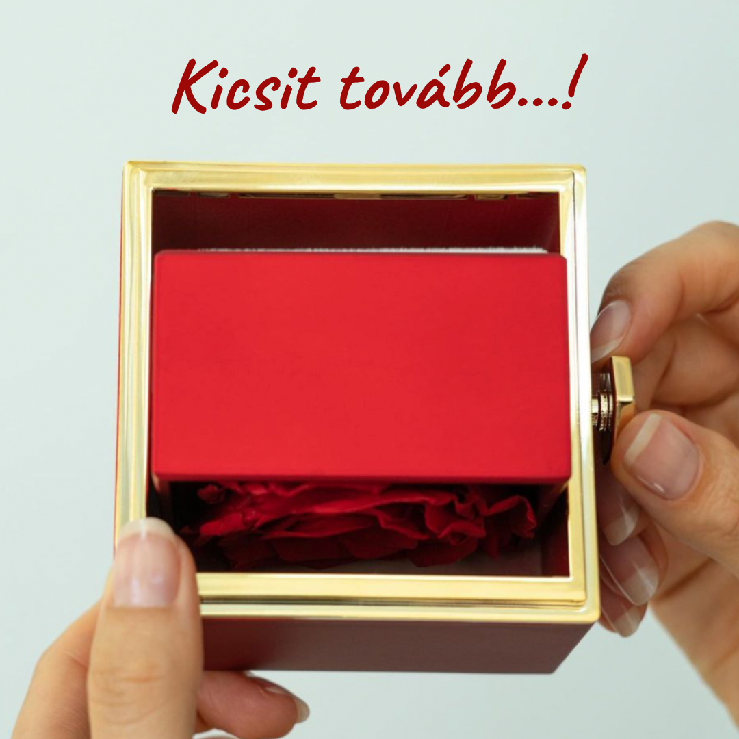 Egyedi gravírozott nyaklánc örök rózsa díszdobozban